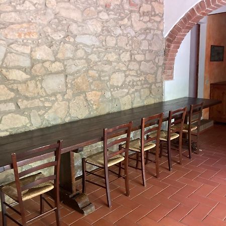 Agriturismo Le Colline 蒙泰斯库达伊奥 外观 照片