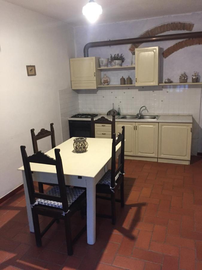 Agriturismo Le Colline 蒙泰斯库达伊奥 外观 照片