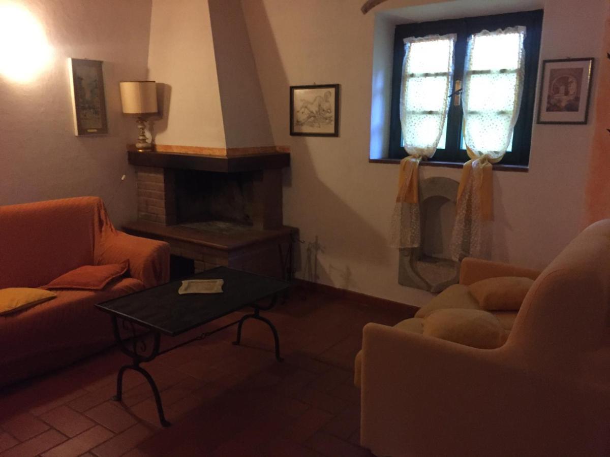 Agriturismo Le Colline 蒙泰斯库达伊奥 外观 照片