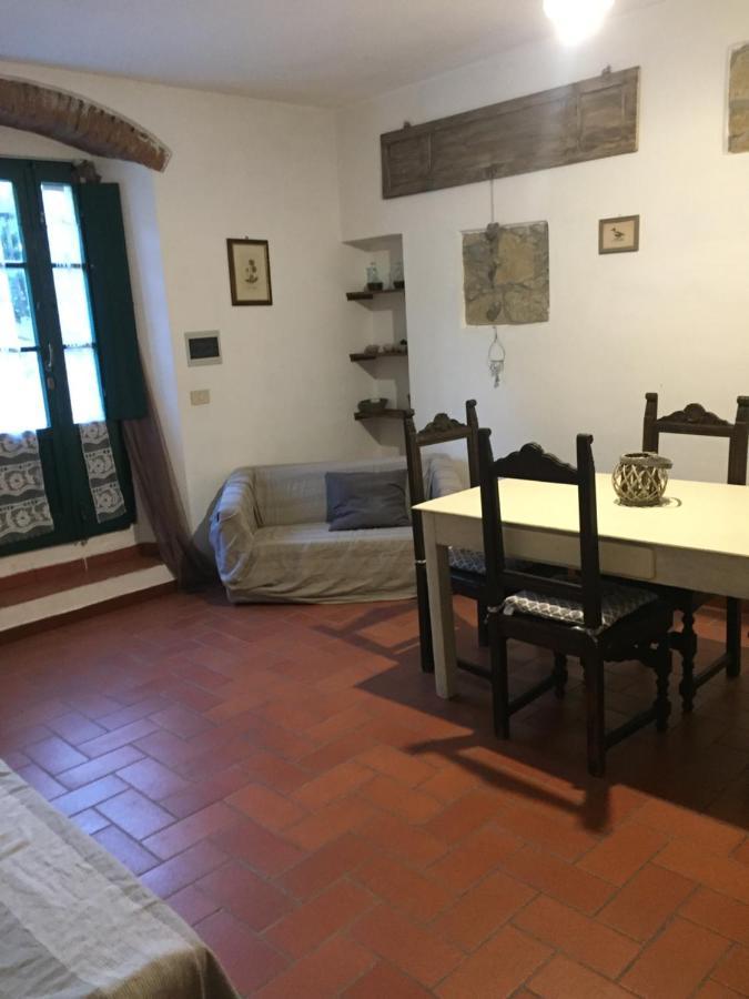 Agriturismo Le Colline 蒙泰斯库达伊奥 外观 照片
