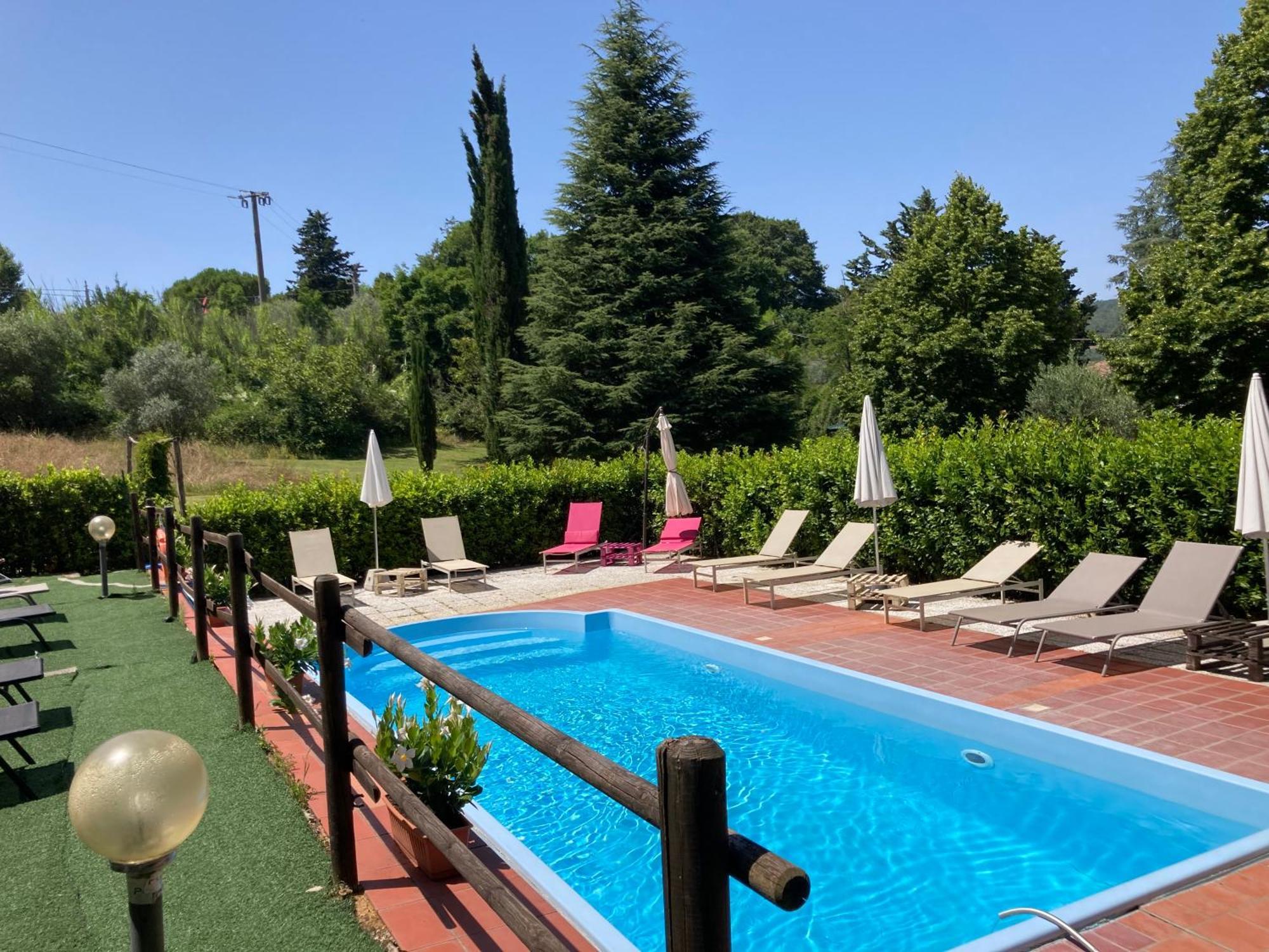 Agriturismo Le Colline 蒙泰斯库达伊奥 外观 照片
