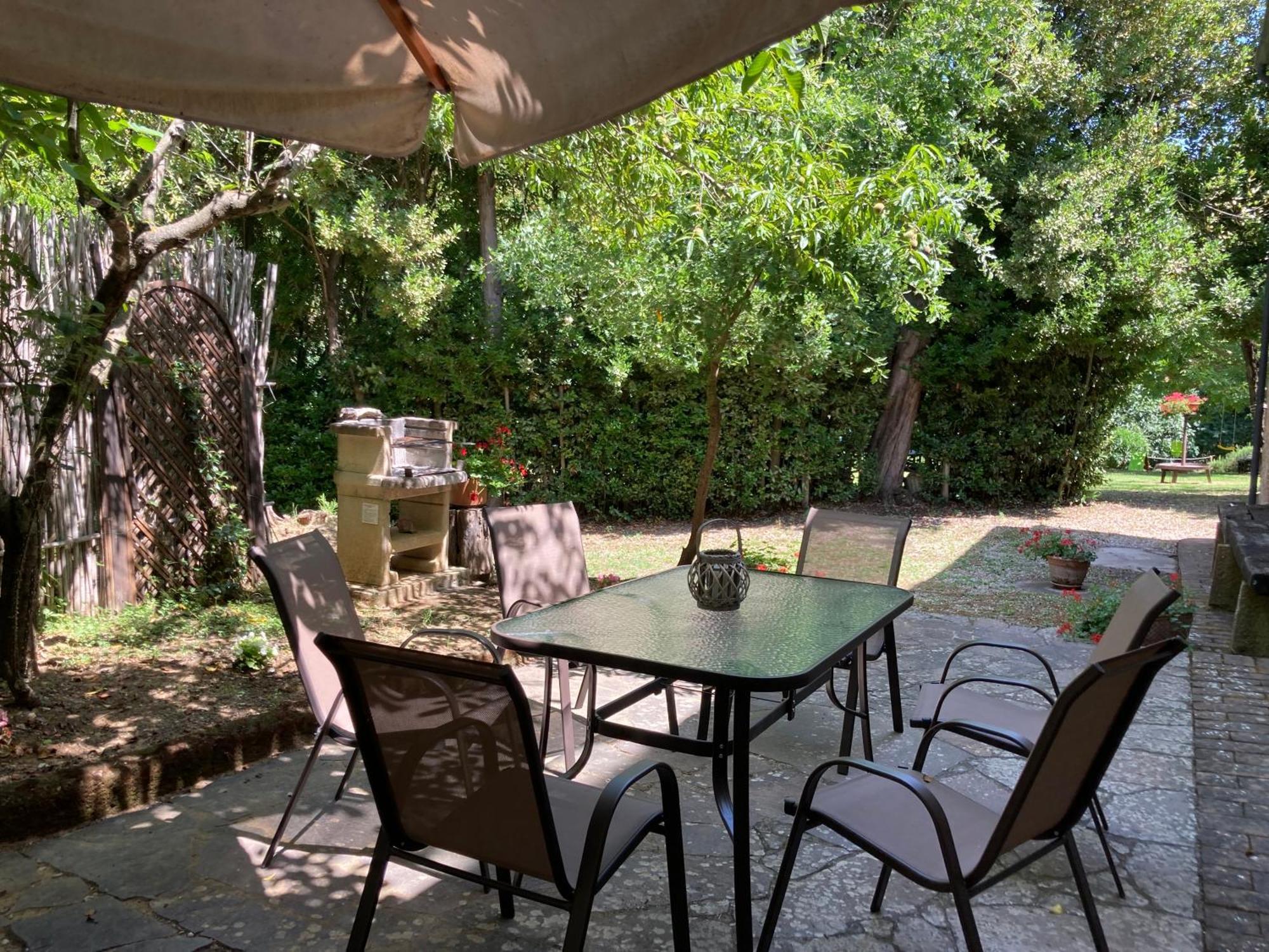 Agriturismo Le Colline 蒙泰斯库达伊奥 外观 照片