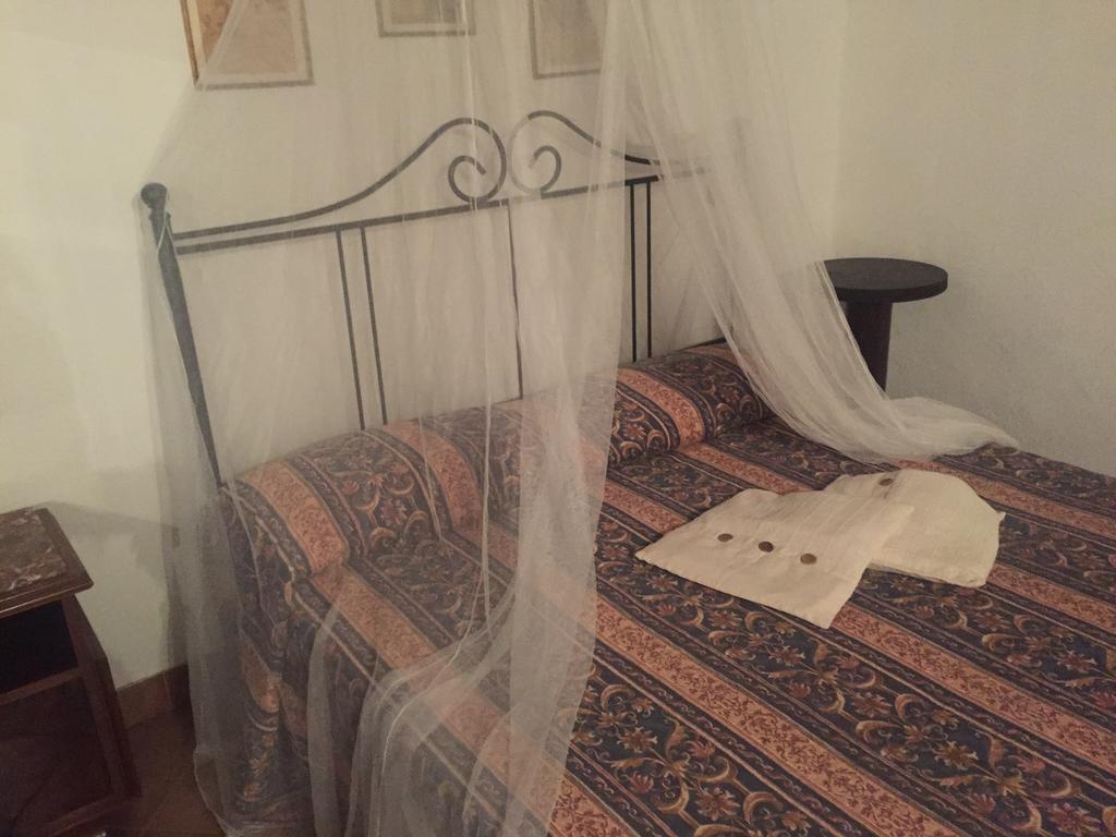 Agriturismo Le Colline 蒙泰斯库达伊奥 外观 照片