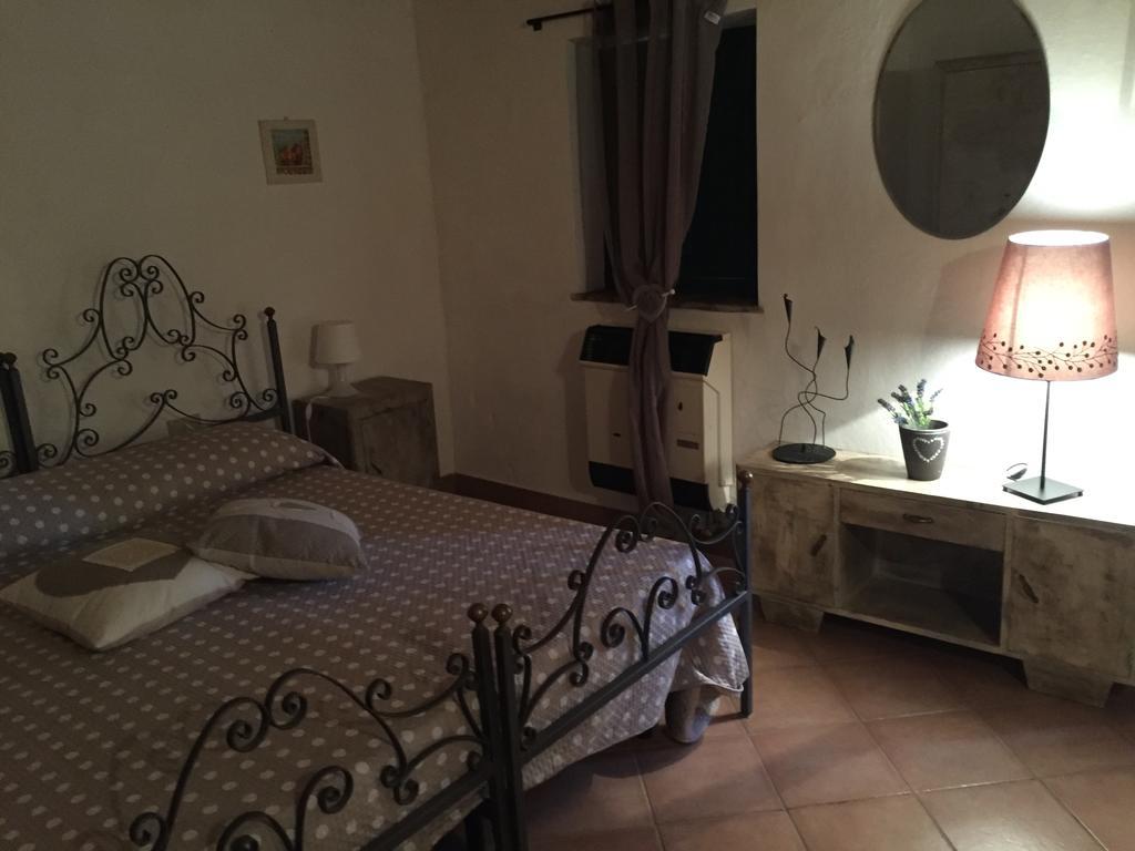 Agriturismo Le Colline 蒙泰斯库达伊奥 外观 照片