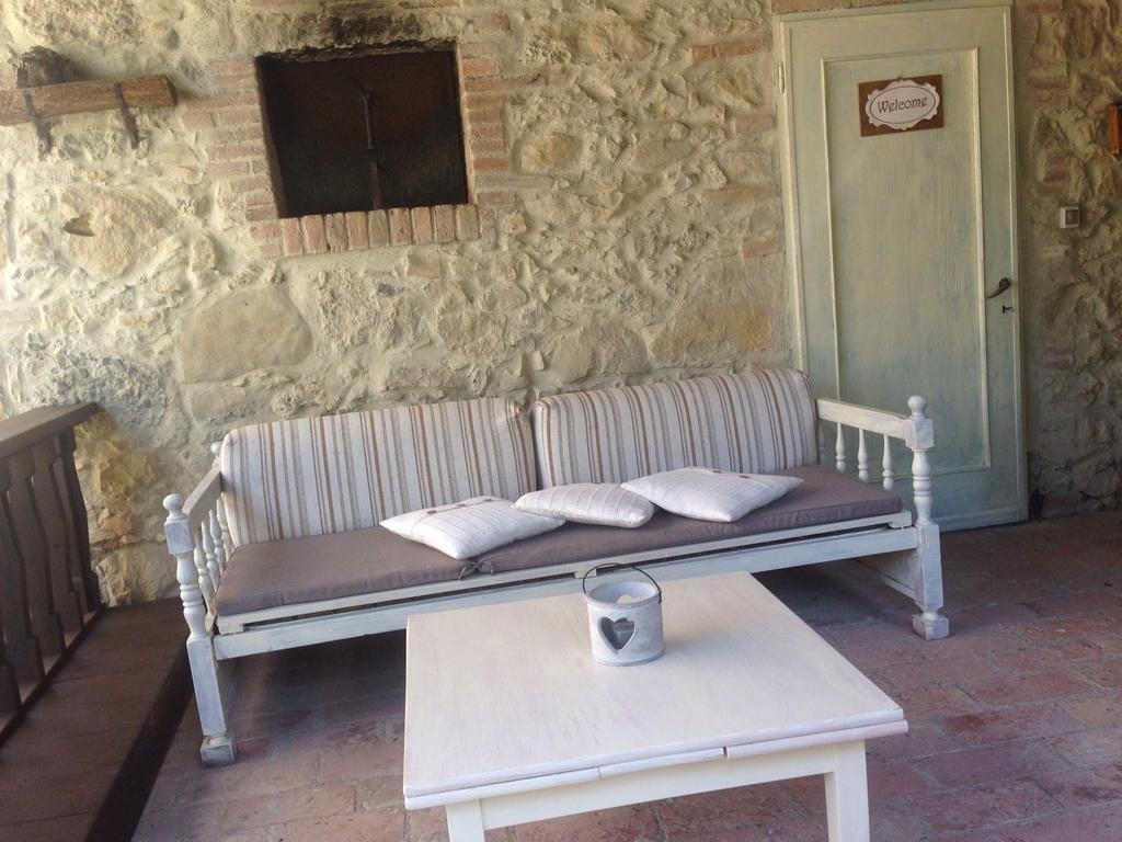 Agriturismo Le Colline 蒙泰斯库达伊奥 外观 照片