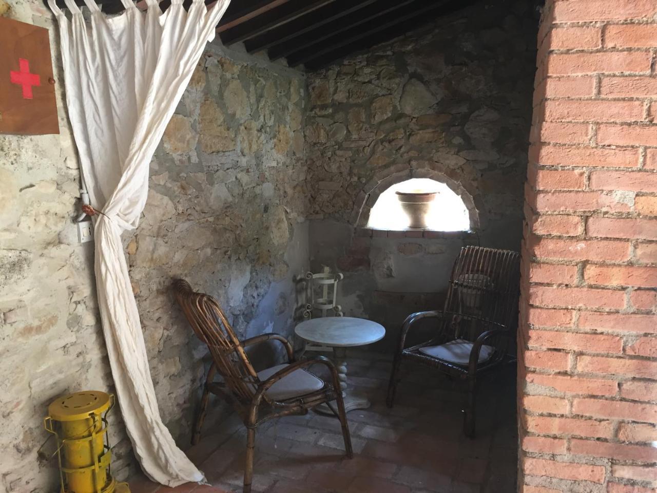 Agriturismo Le Colline 蒙泰斯库达伊奥 外观 照片